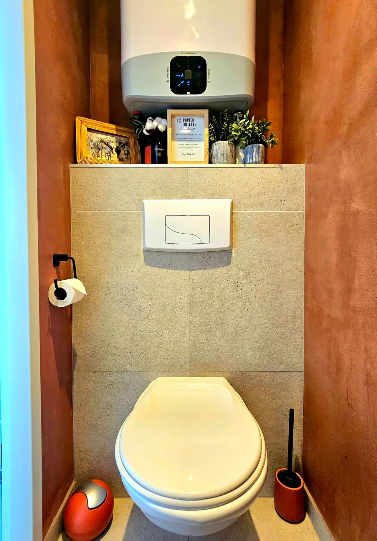 Toilettes séparées de la cabane